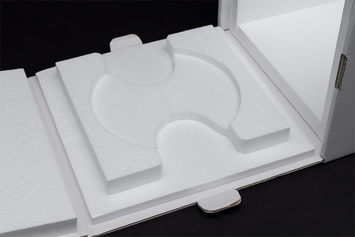 宅配を想定したケーキ箱のデザイン提案