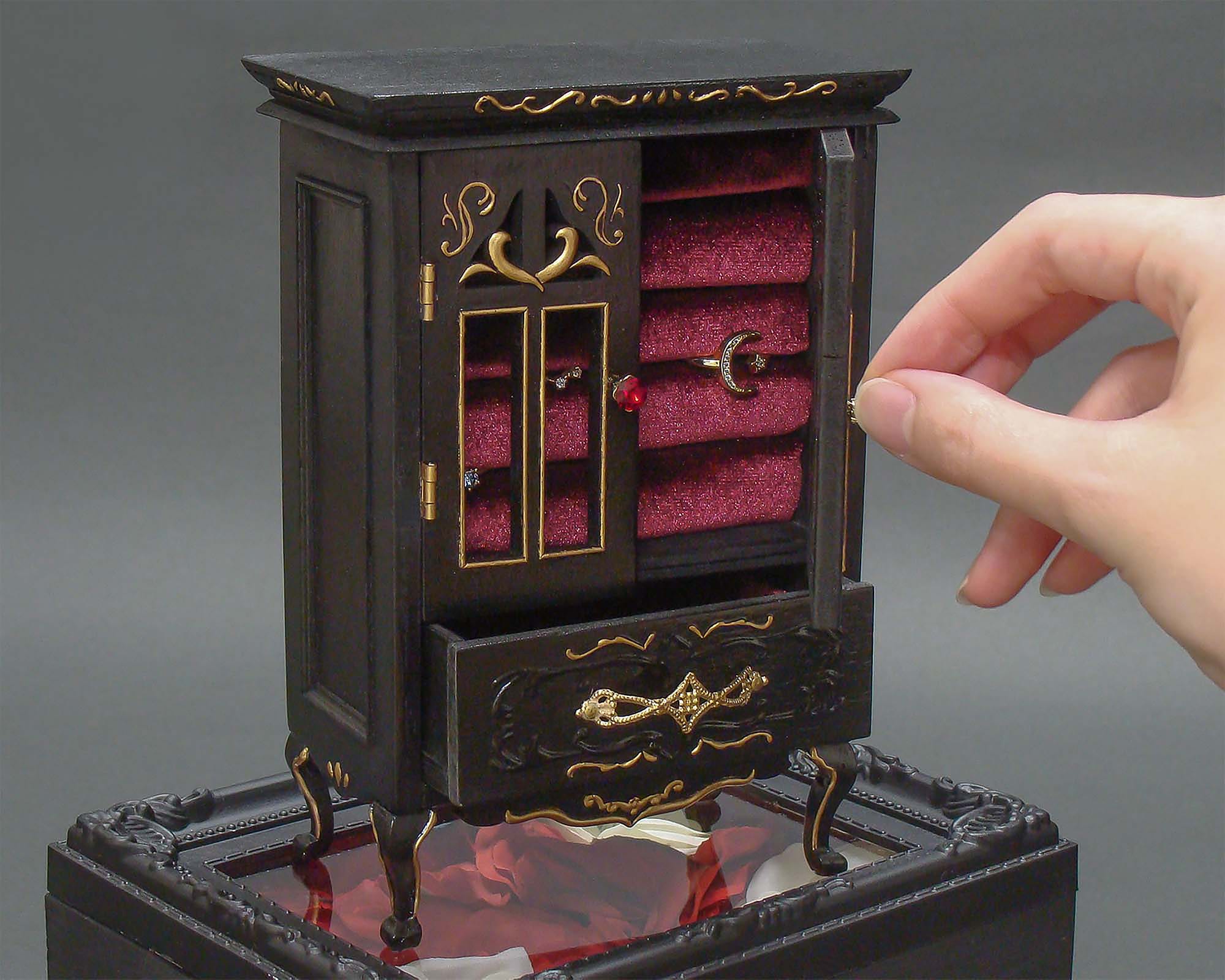 集めたくなるアクセサリーケースの提案-ミニチュア家具風収納アイテム-