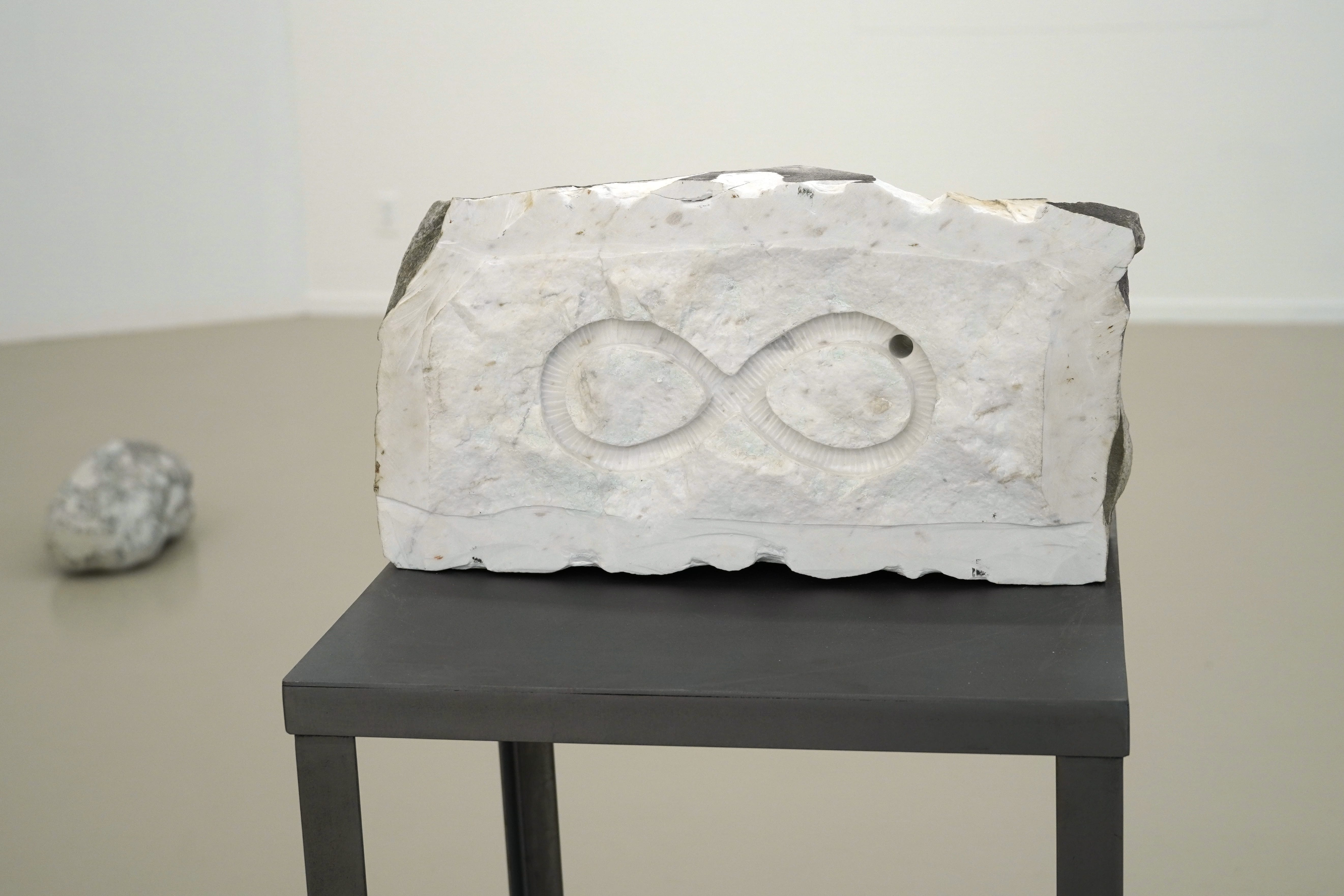 smooth stone ∞ [ ]