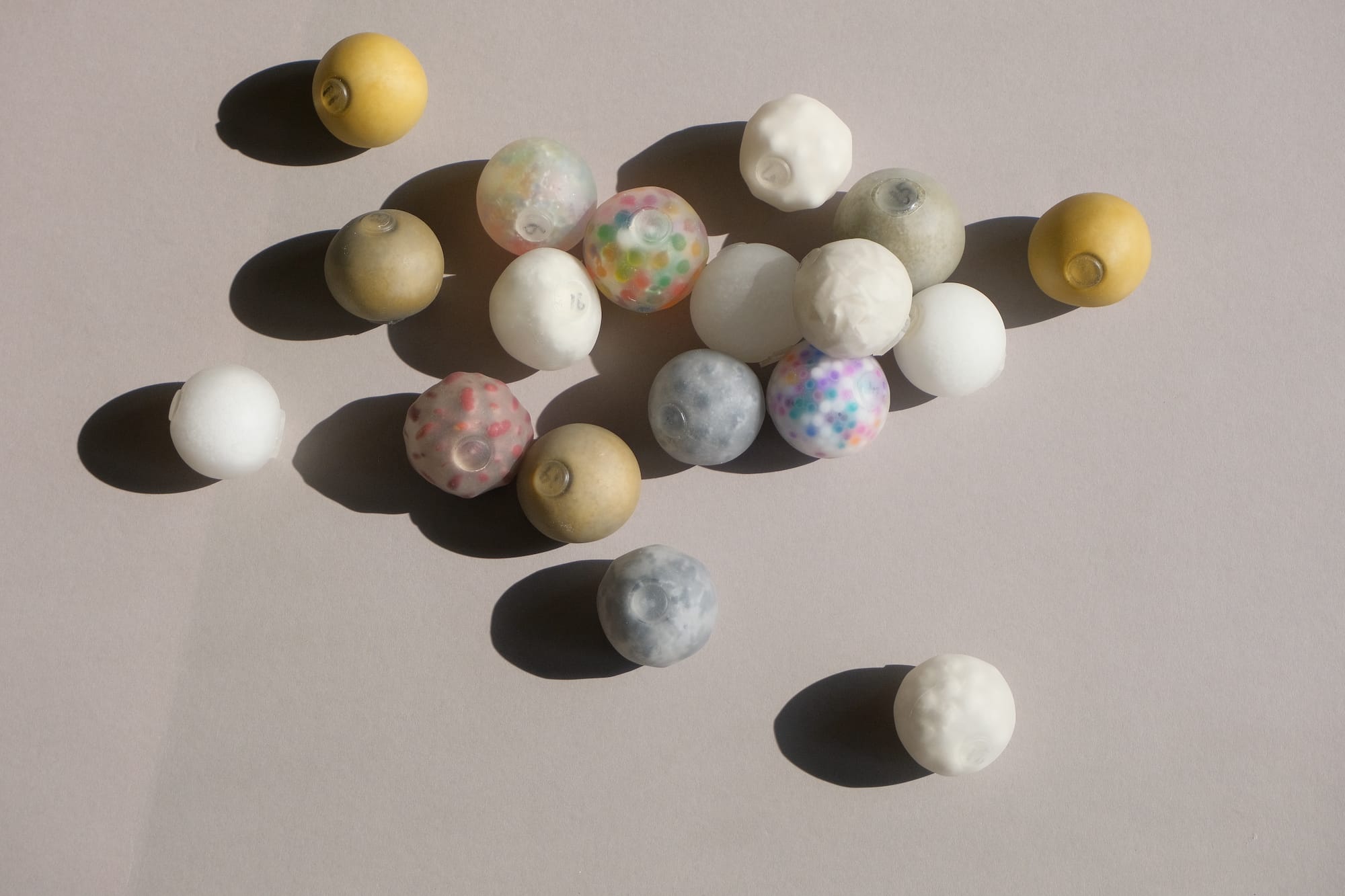 充填剤が異なるスクイーズボールの印象分析