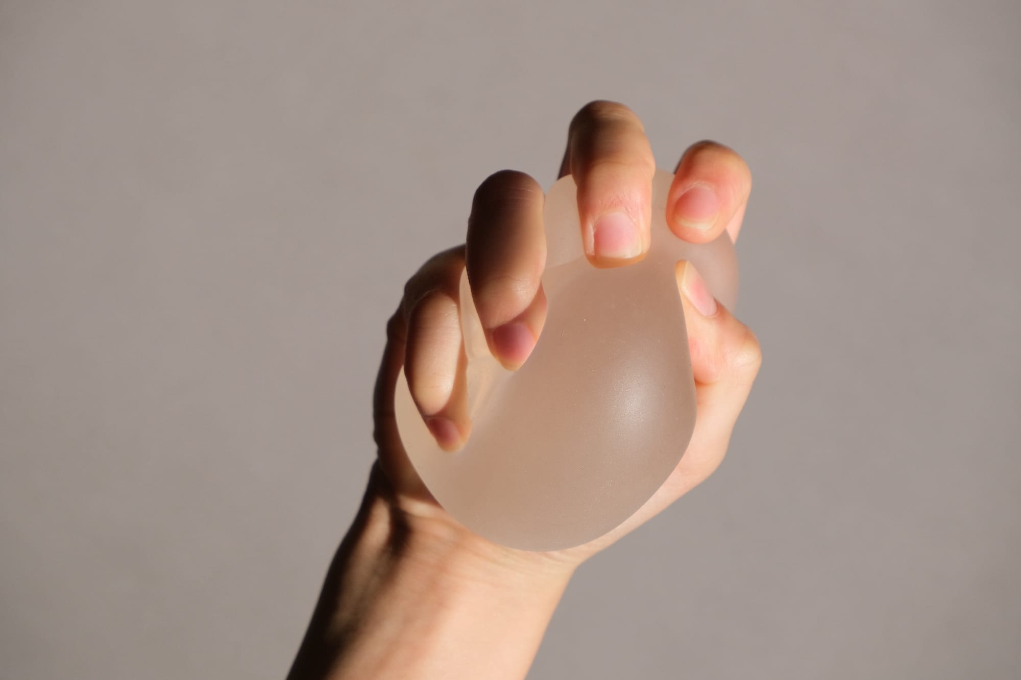 充填剤が異なるスクイーズボールの印象分析