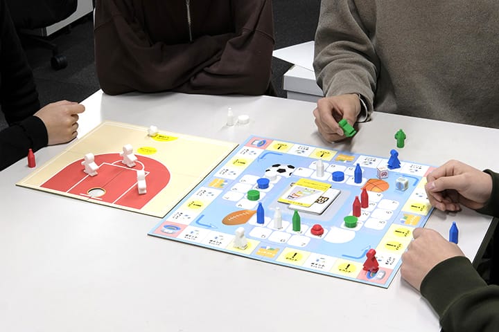 スポーツチームのフードドライブ活動参加を促すテーブルゲーム『GOAL DRIVE』