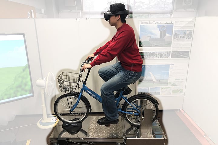 VR自転車シミュレータを用いた走行体験によるハザード知覚の向上