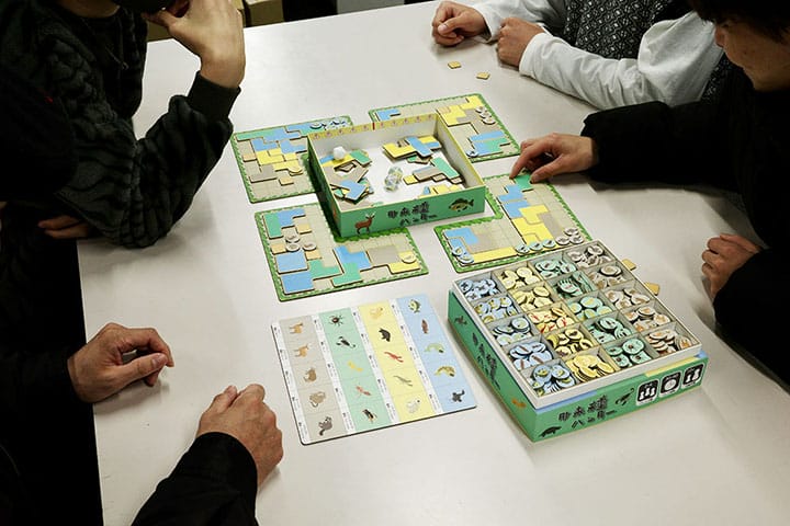 生物多様性の理解促進を支援するテーブルゲーム「外来種ハンター」