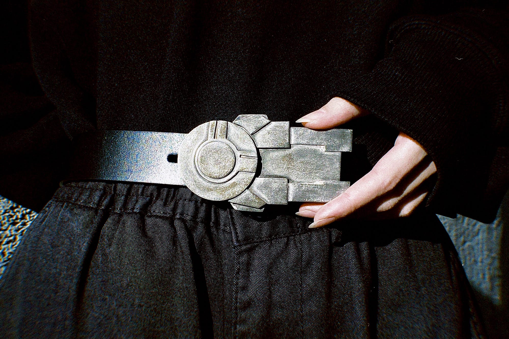 My GEN Hero – ヒーローをモチーフとしたはり合わせ技法によるバックルの制作 –