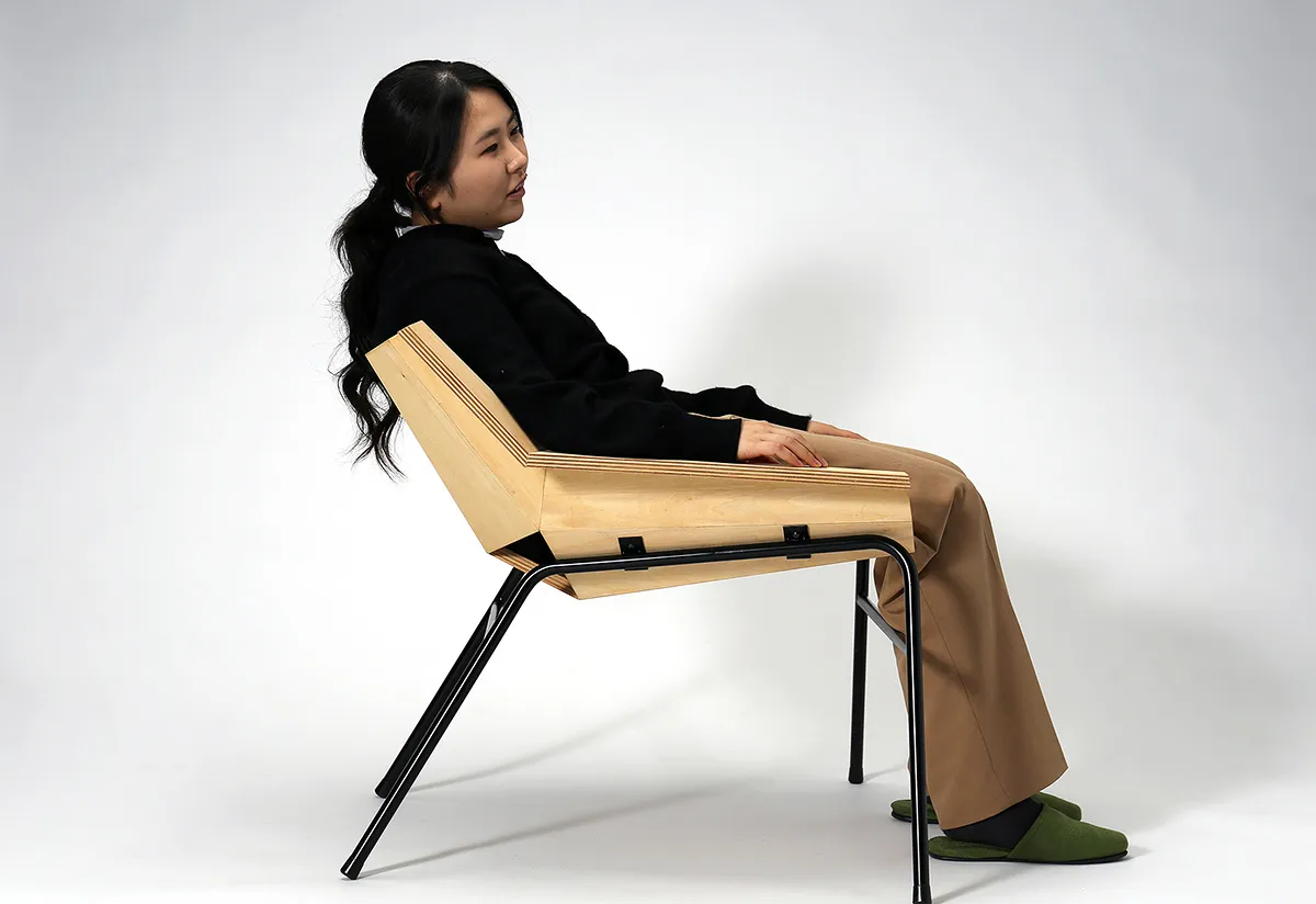 板材を無駄なく活用する椅子のデザイン