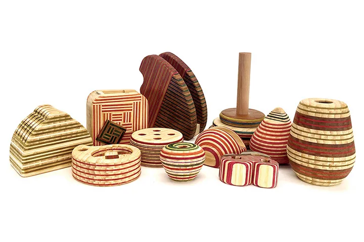 竹材とカラーペーパーによる積層材を用いた文具のデザイン