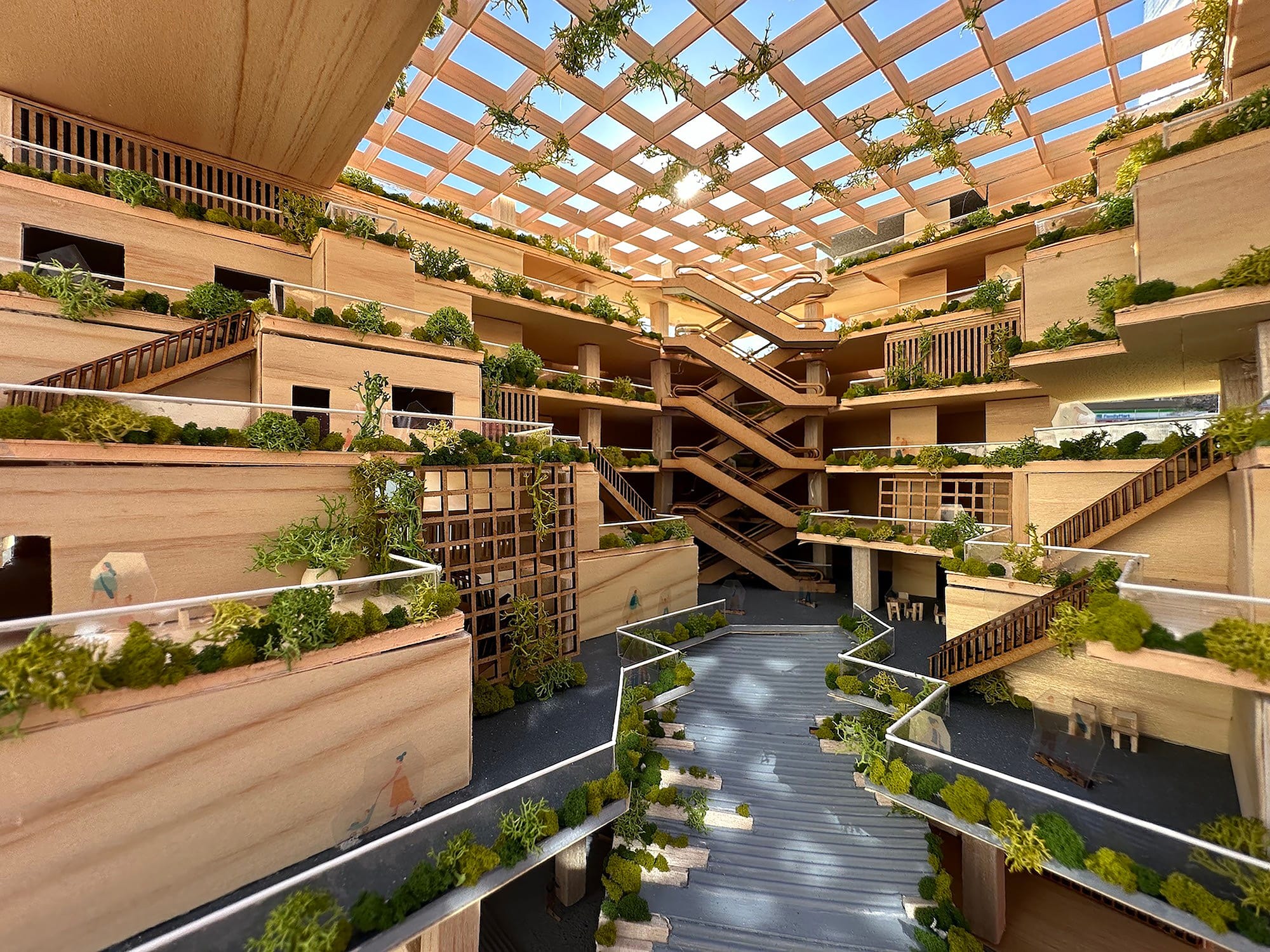 懐かしい未来-地方都市における中心市街地の活性化を目的とした建築再生に関する研究-