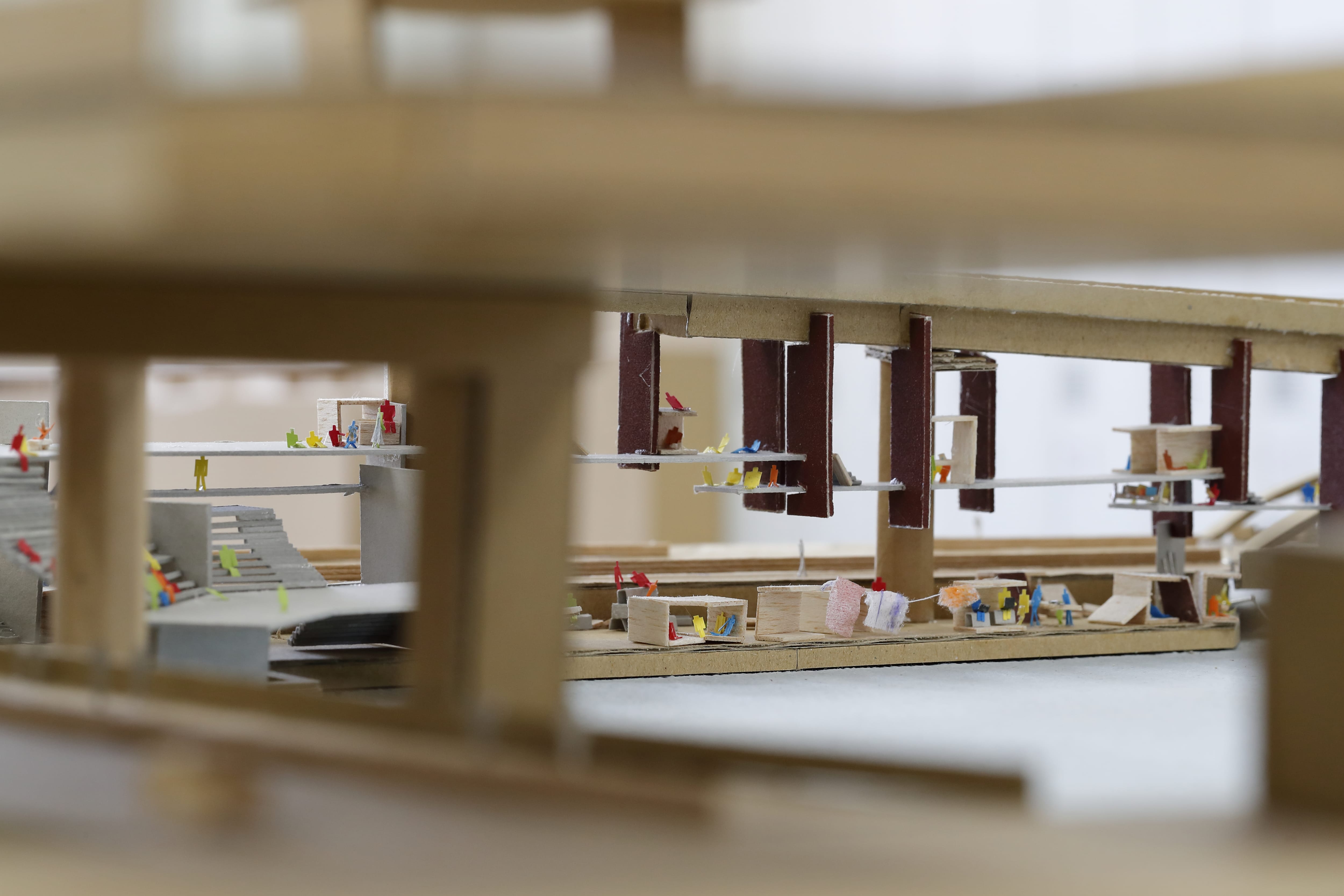 裏と表の併存 ～渾然一体となる秘密基地クラスタ～