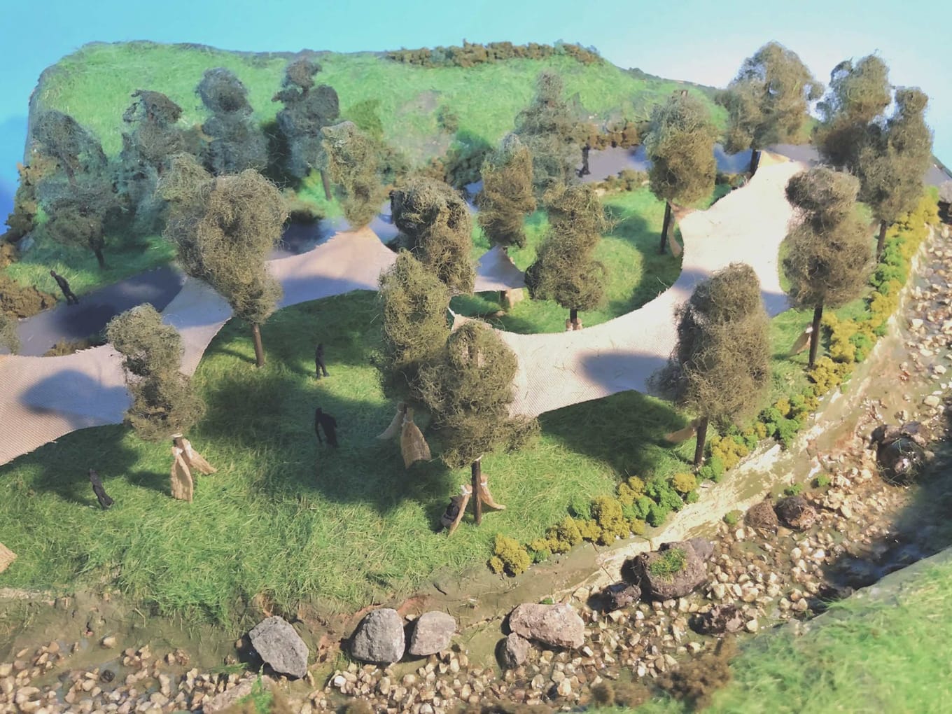 In the forest ～森の中の教室～ －広島県山県郡安芸太田町の自然を深化させる交流の場の提案－