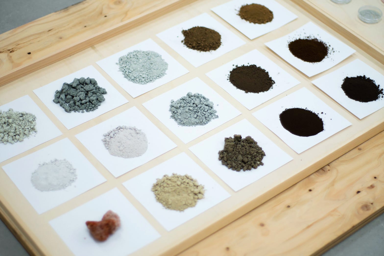 空へ掲げる 大地のおもかげ