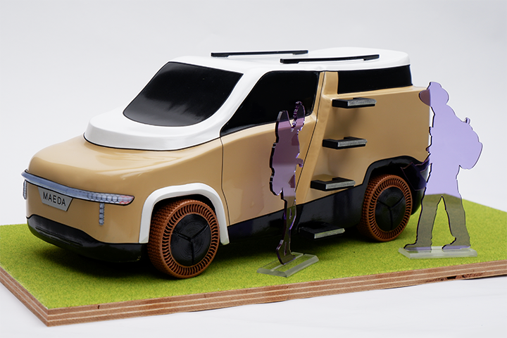 コンパクトなキャンピング向け自動車の外装デザイン提案