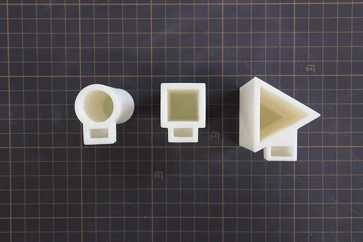 ペン収納動作の高さと角度が上肢筋電位および官能評価に与える影響分析