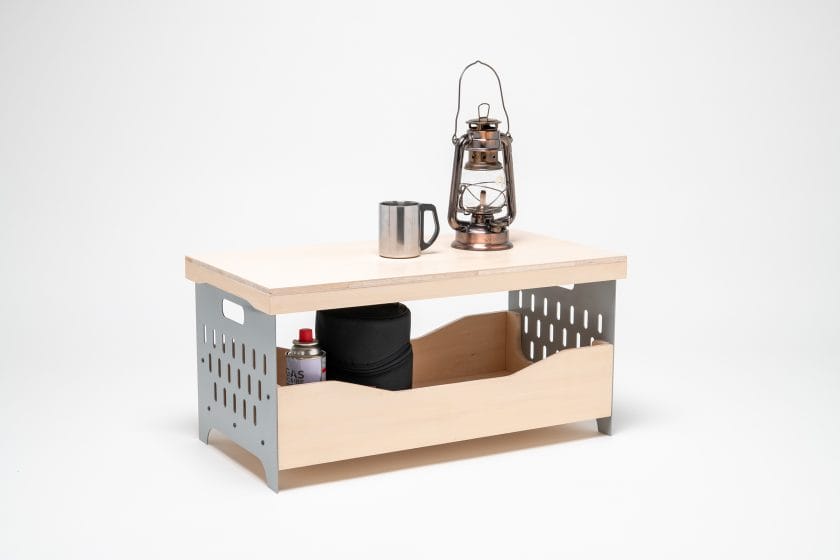 ソロキャンプを快適にするための収納ケースの開発　─横から簡単にものを取り出せる収納ケース「QUICK ACCESS」─