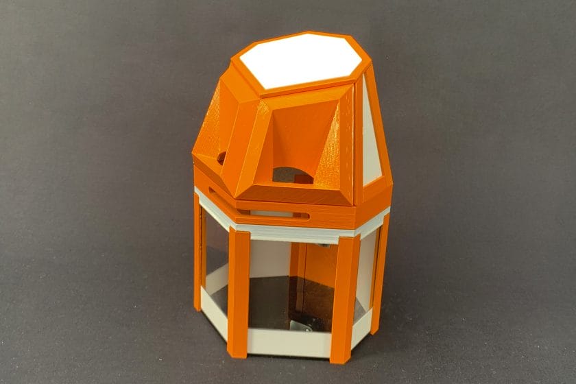 寄付行動を促す募金箱の造形デザイン