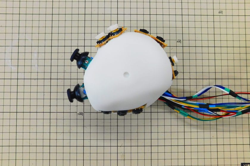 肢体不自由者でも操作可能なゲームコントローラの設計と機能検証